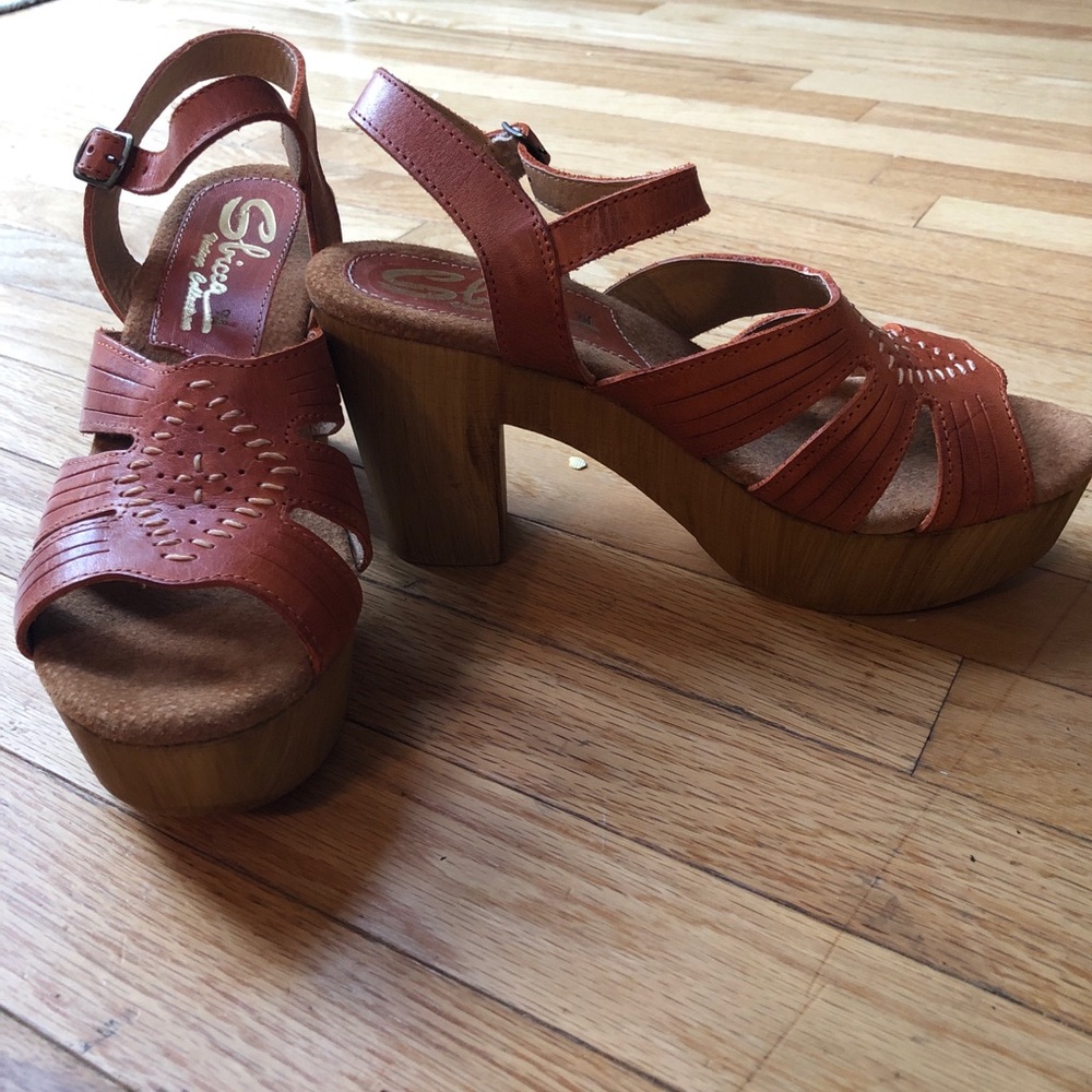 Tan Leather Clogs